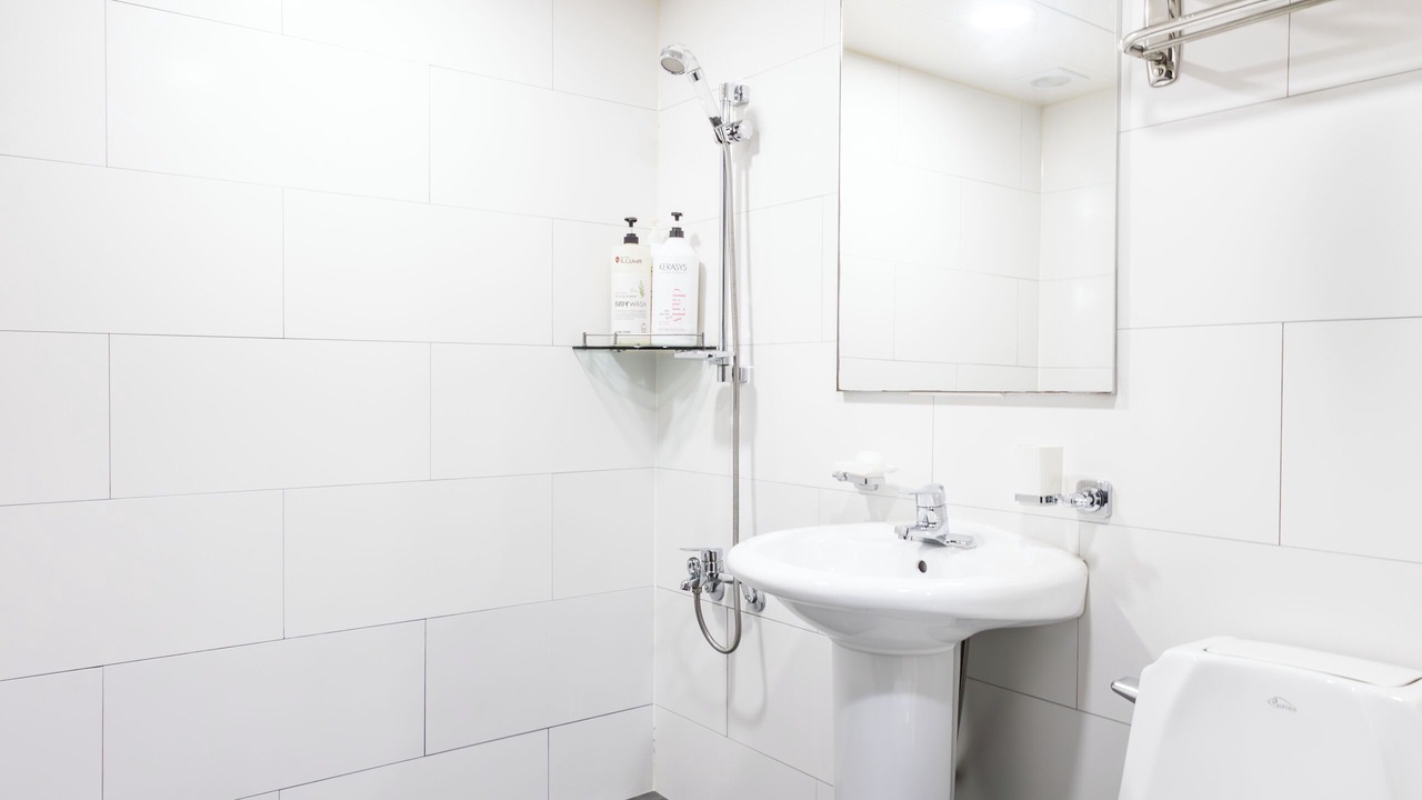 Photo of Bathroom in Gil-dong