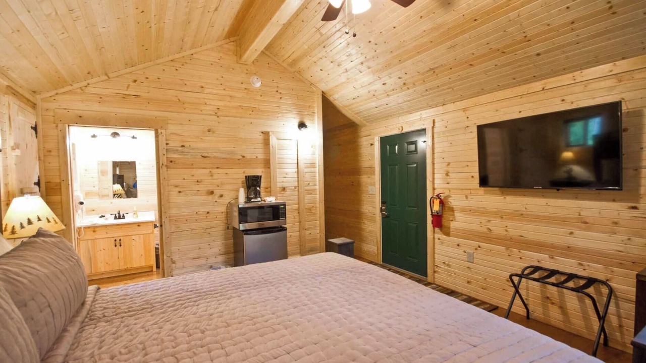 Photo of Bedroom in Victor
