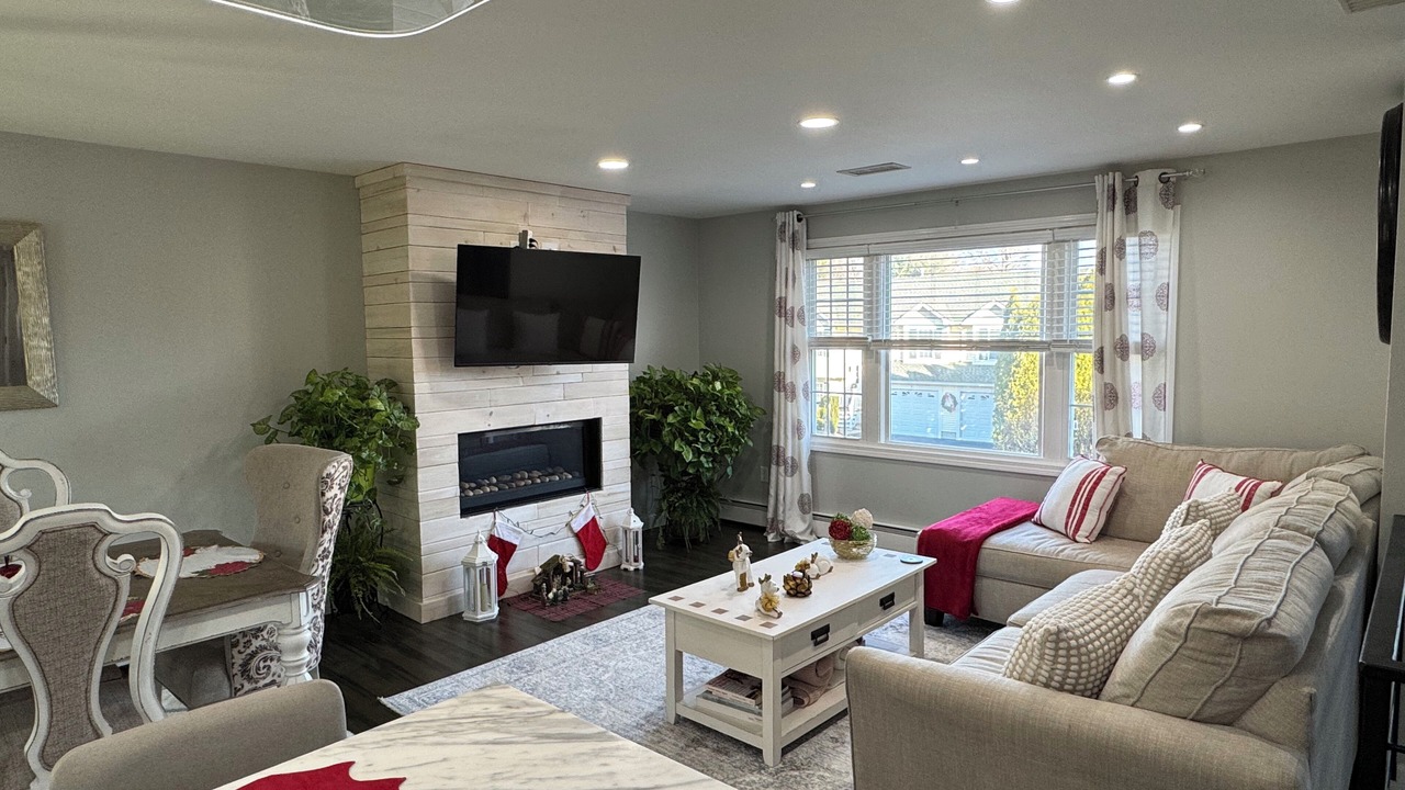 Photo of Livingroom in Cranston
