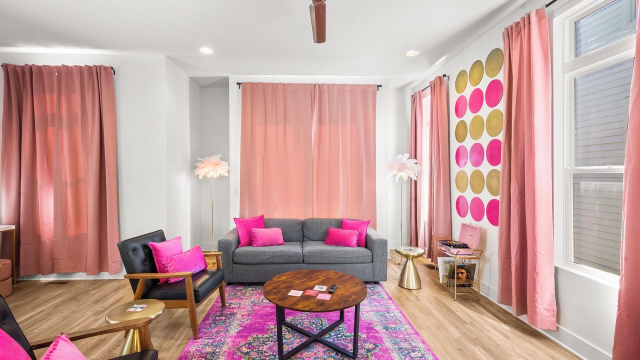 Photo of Livingroom in Hadley - Washington