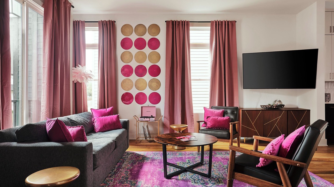 Photo of Livingroom in Hadley - Washington