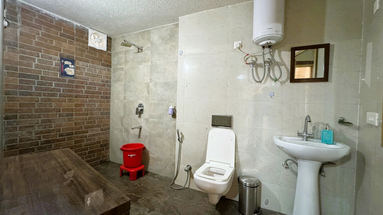 Photo of Bathroom in Mukteshwar