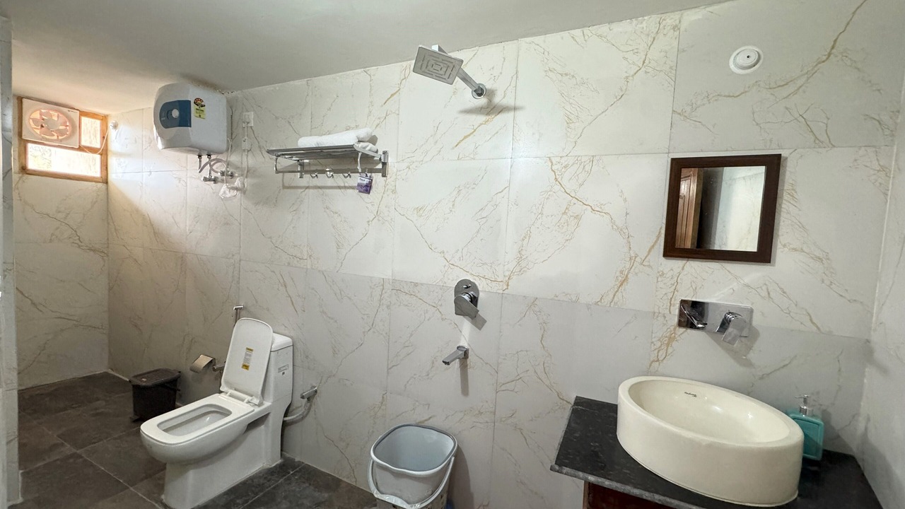 Photo of Bedroom in Mukteshwar