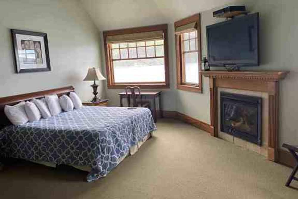 Photo of Bedroom in Whittier
