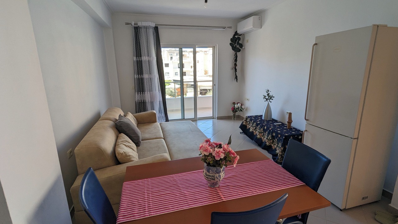 Photo of Livingroom in Qender