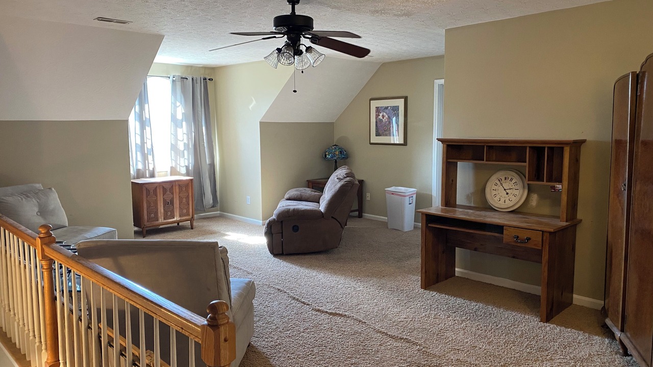 Photo of Livingroom in Ashland City