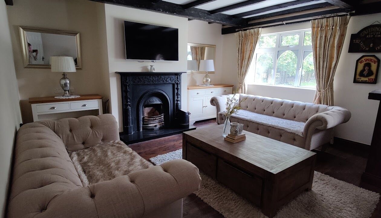 Photo of Livingroom in Cut Bush