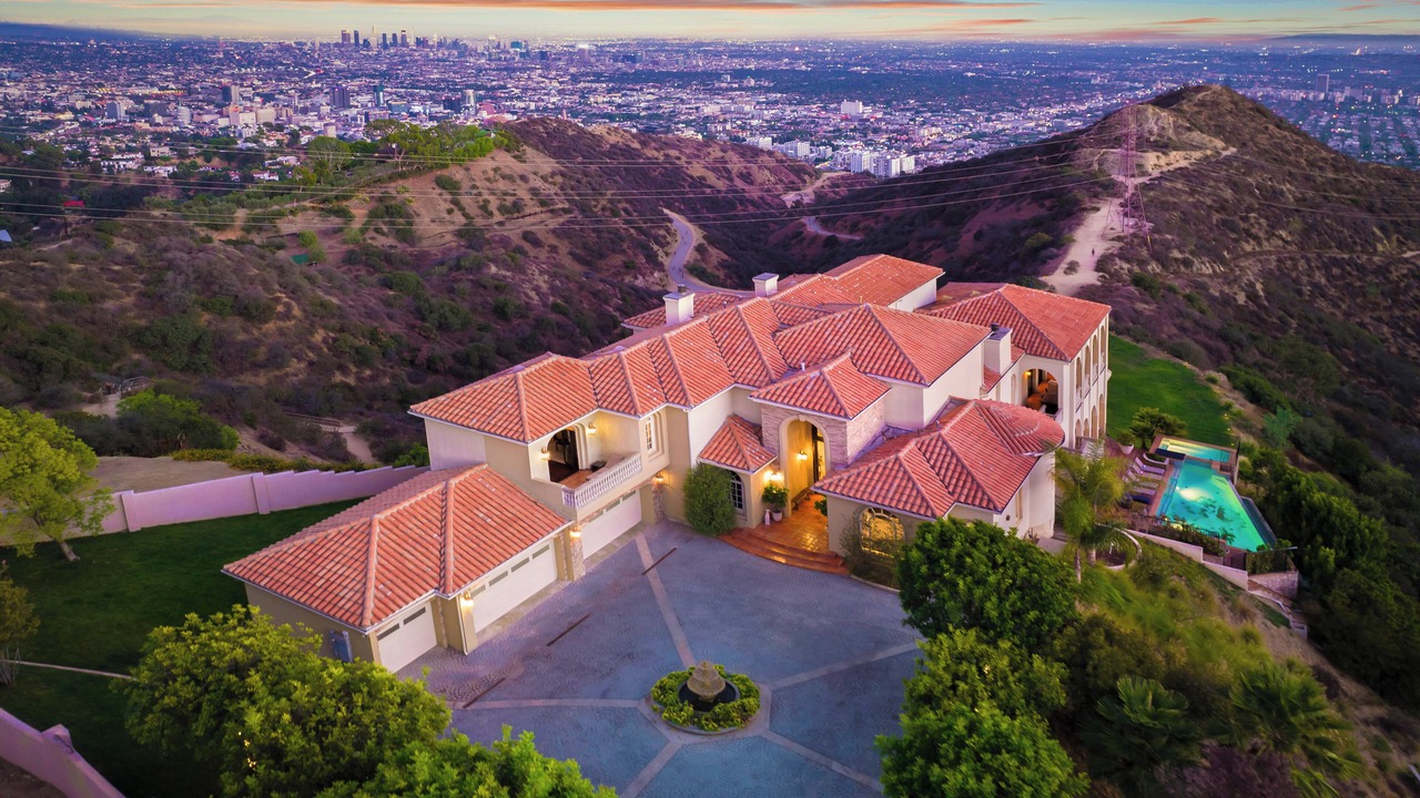 Photo of Outdoor in Hollywood Hills