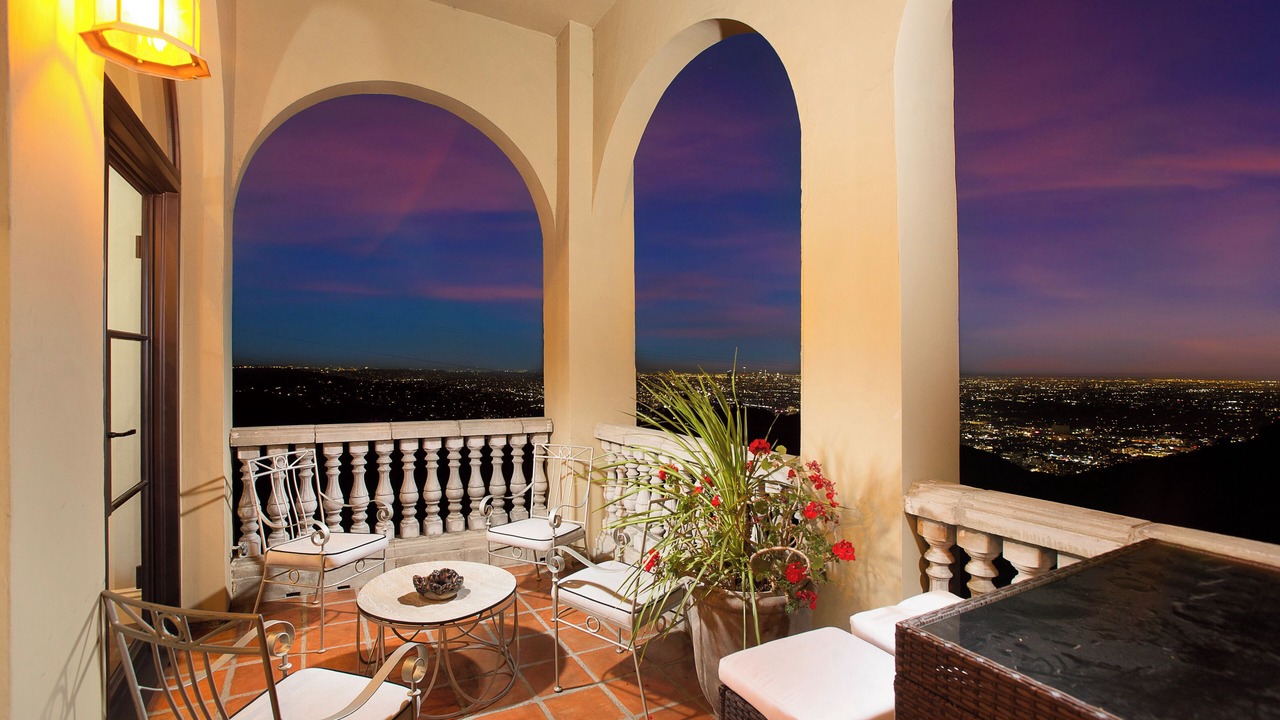 Photo of Outdoor in Hollywood Hills