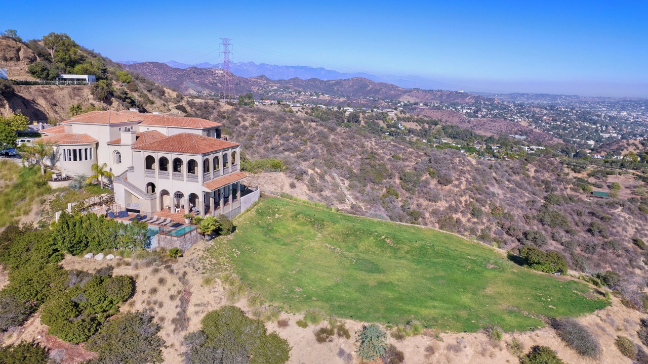 Photo of Outdoor in Hollywood Hills