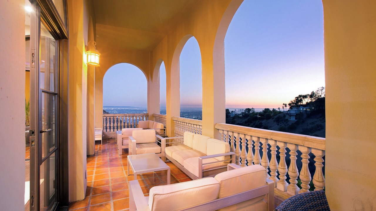 Photo of Outdoor in Hollywood Hills