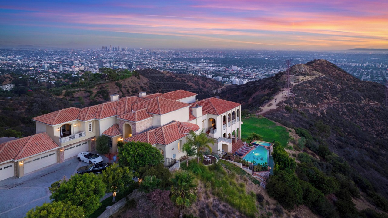 Photo of Outdoor in Hollywood Hills