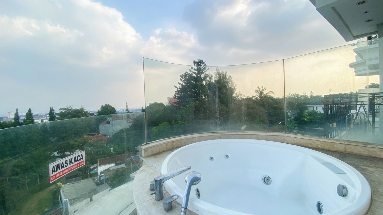 Photo of Outdoor in Hegarmanah