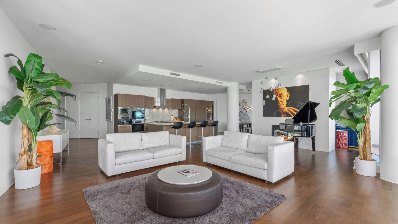 Photo of Livingroom in Coal Harbour