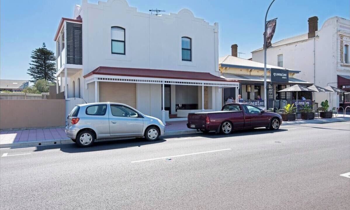 Photo of Others in Largs Bay