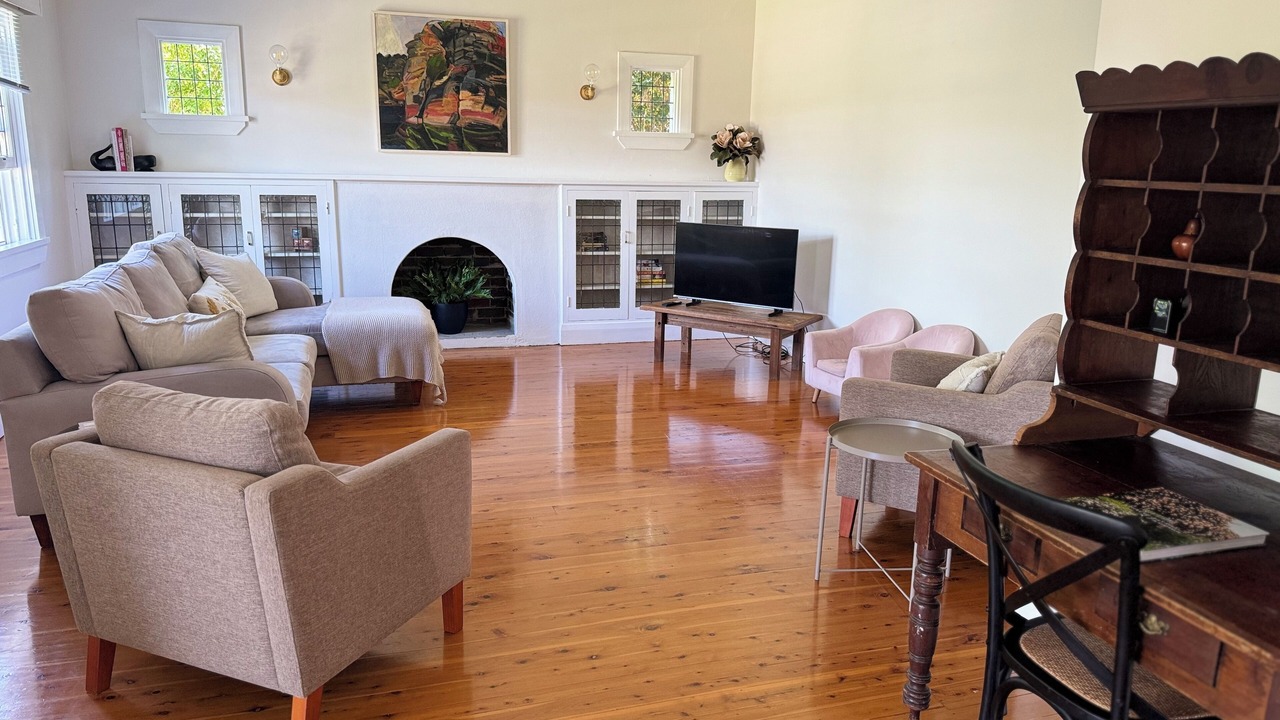 Photo of Livingroom in East Tamworth