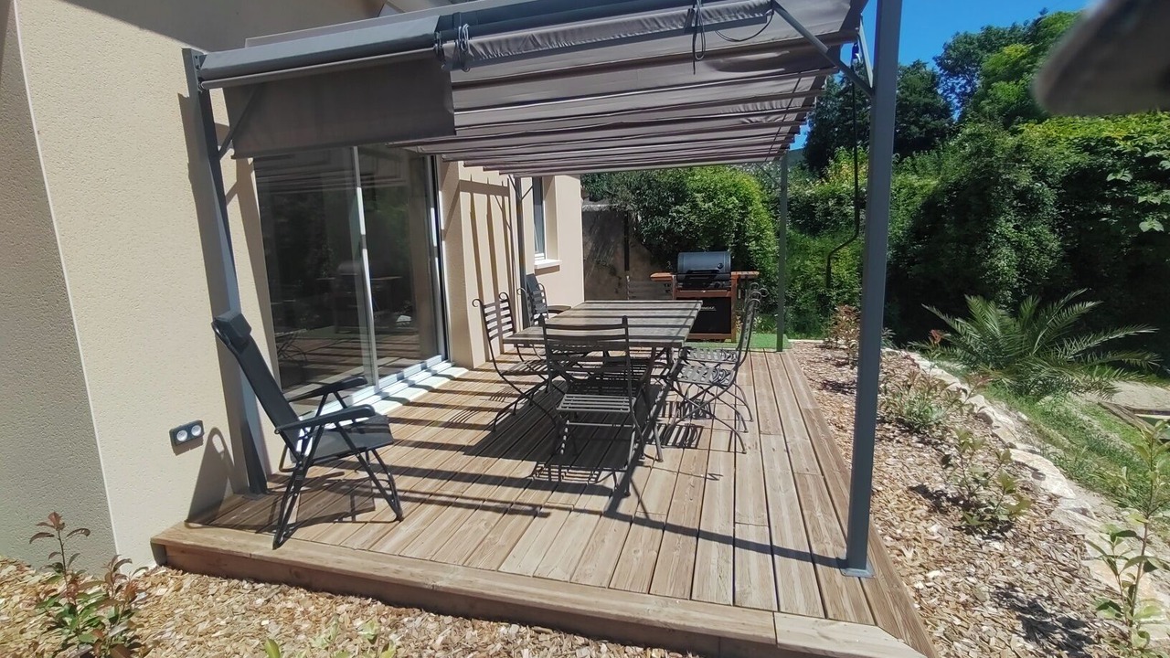 Photo of Patio Balcony in Montclar-sur-Gervanne