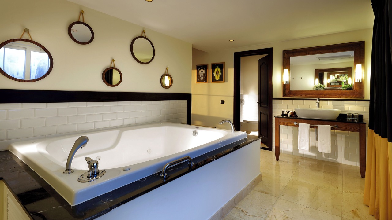 Photo of Bathroom in Lucea
