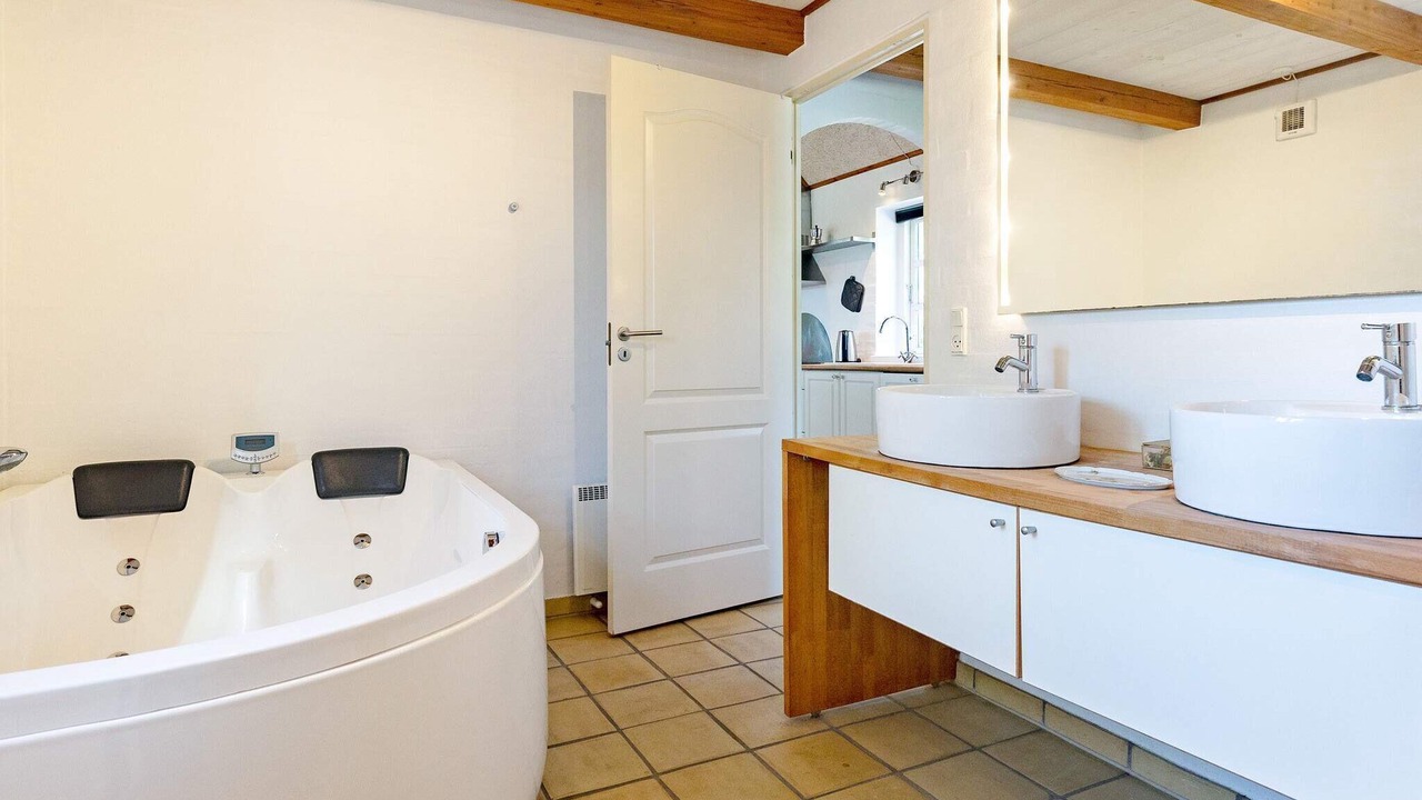 Photo of Bathroom in Nykobing Mors