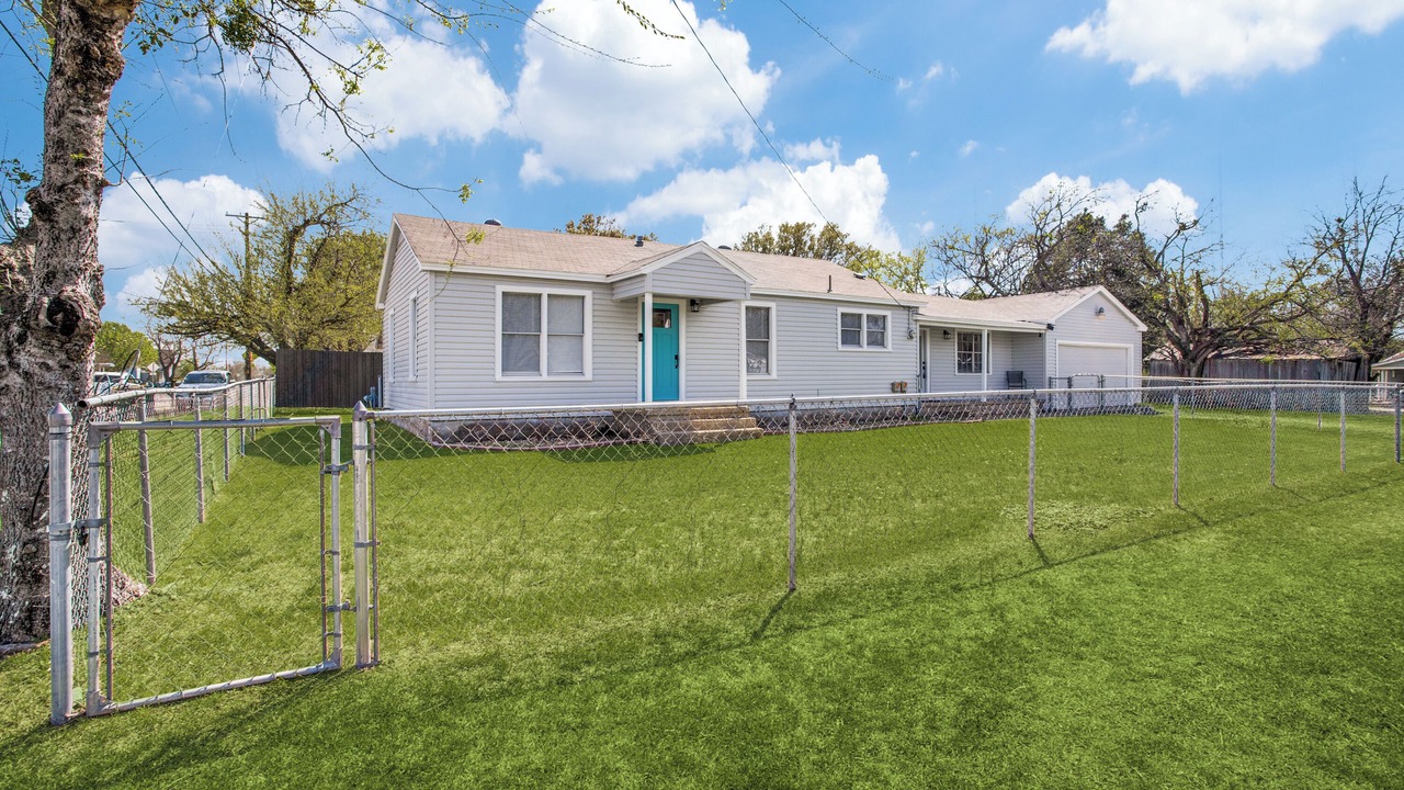 Photo of Outdoor in Cedar Hill