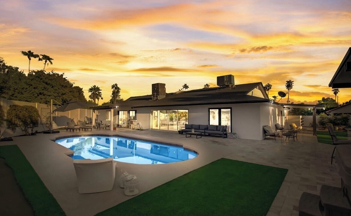 Photo of Outdoor in Avant