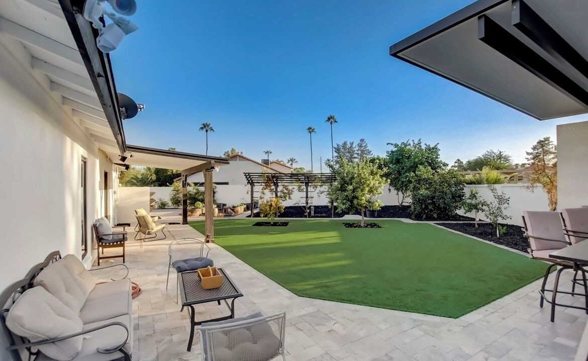 Photo of Outdoor in Avant