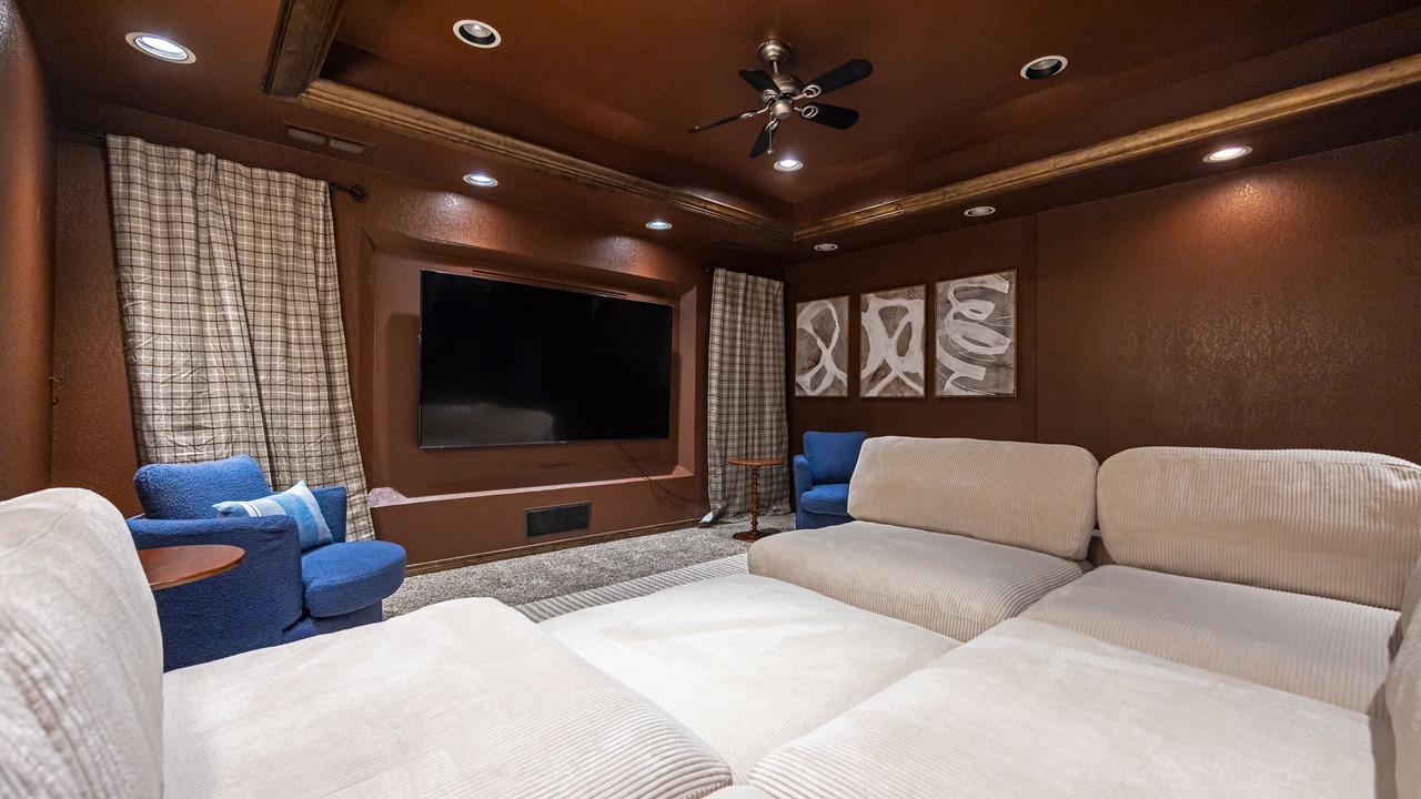 Photo of Livingroom in Valley Ranch