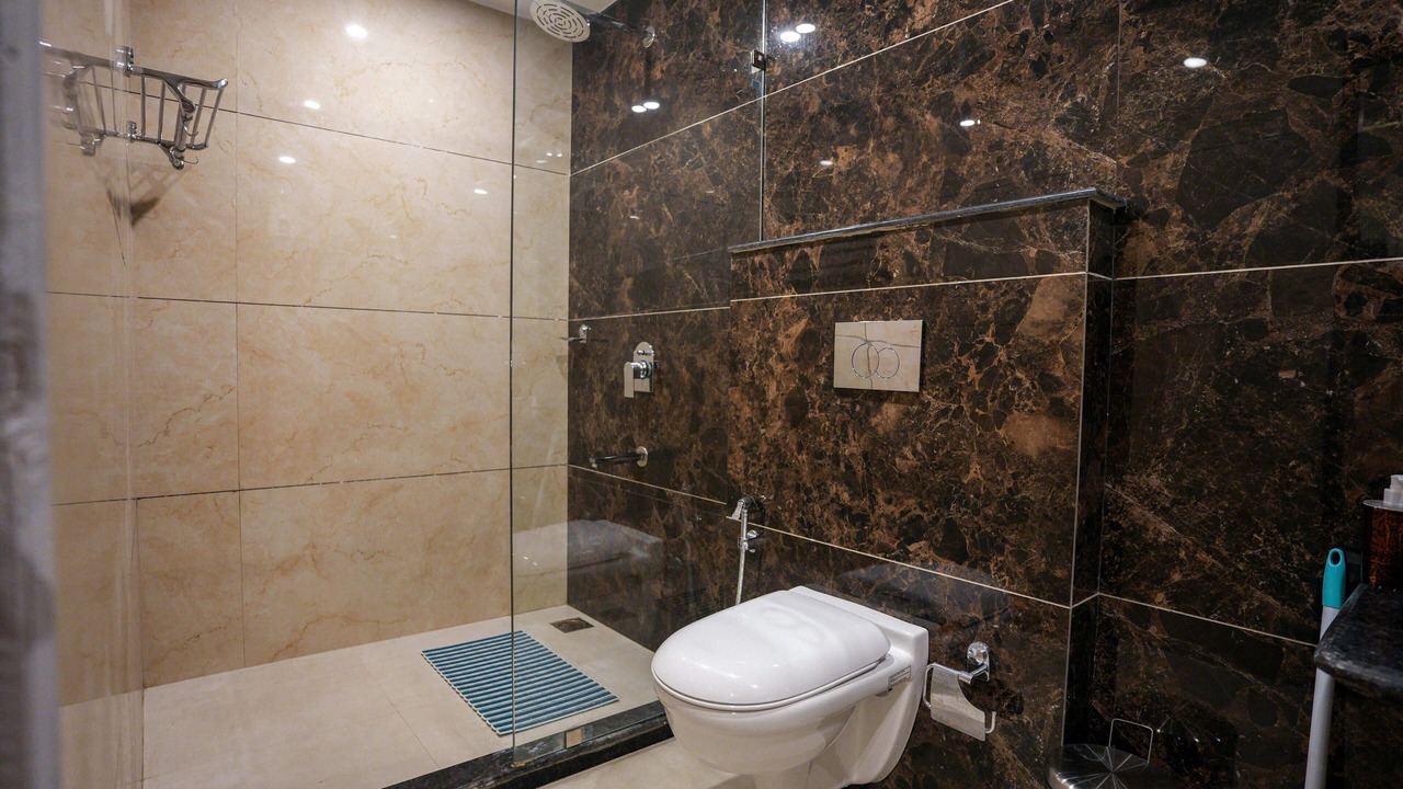 Photo of Bathroom in The Mall Road