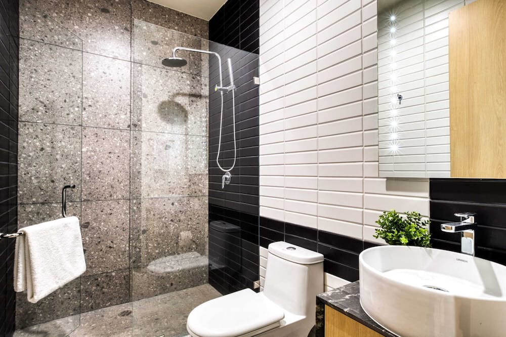 Photo of Bathroom in Avenida Revolucion