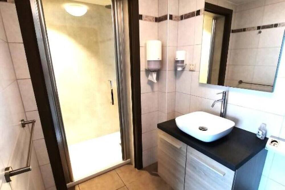 Photo of Bathroom in Langemark