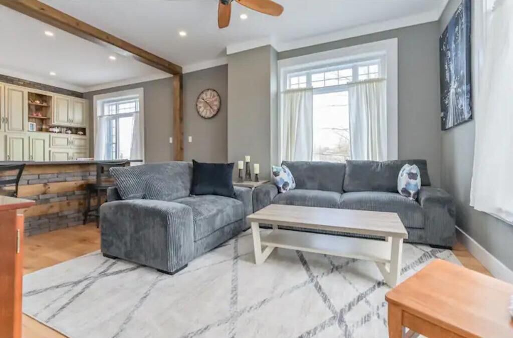 Photo of Livingroom in Elora