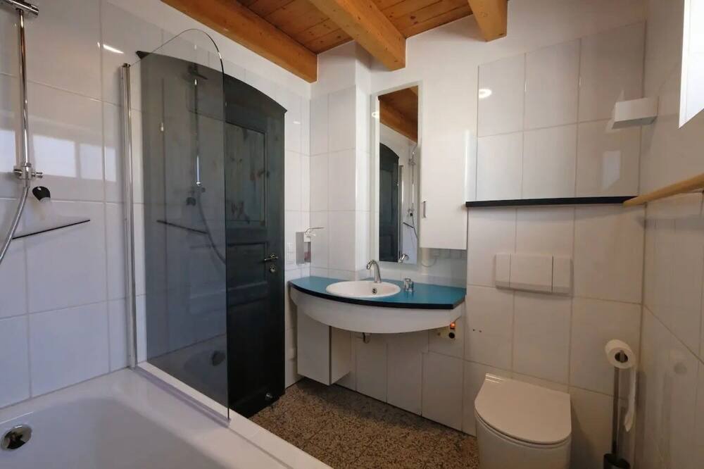 Photo of Bathroom in Altrip