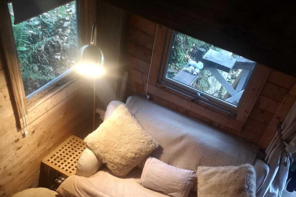 Photo of Livingroom in Penrhyn Bay