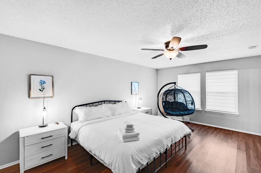 Photo of Bedroom in Little Elm