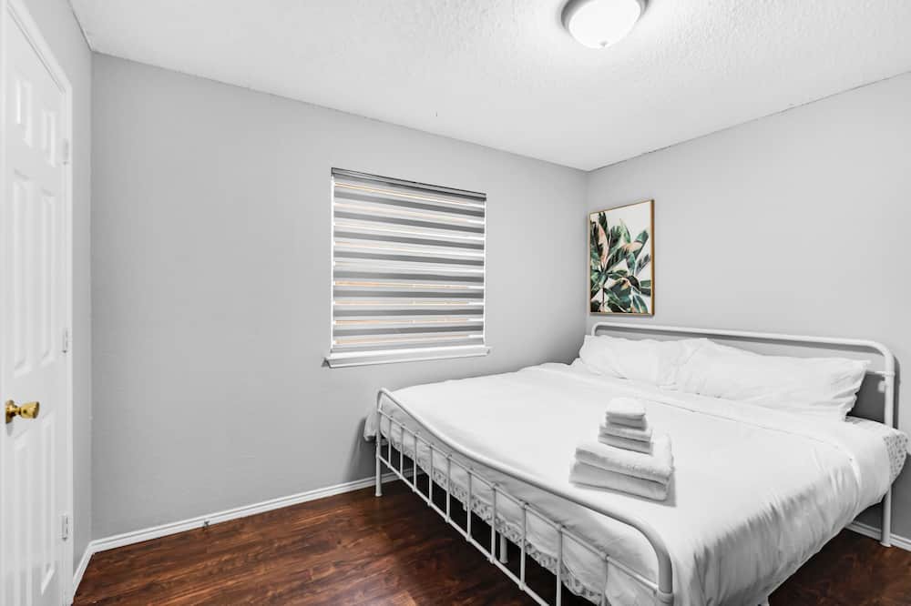 Photo of Bedroom in Little Elm