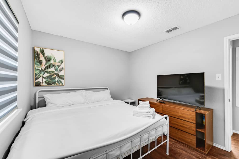 Photo of Bedroom in Little Elm