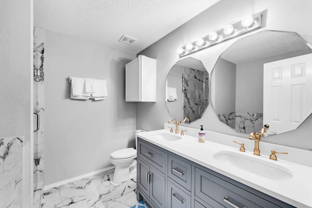 Photo of Bathroom in Little Elm