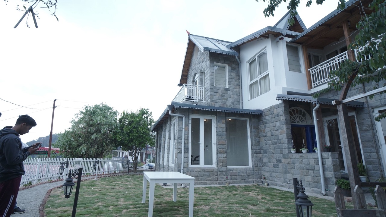 Photo of Outdoor in Sukha