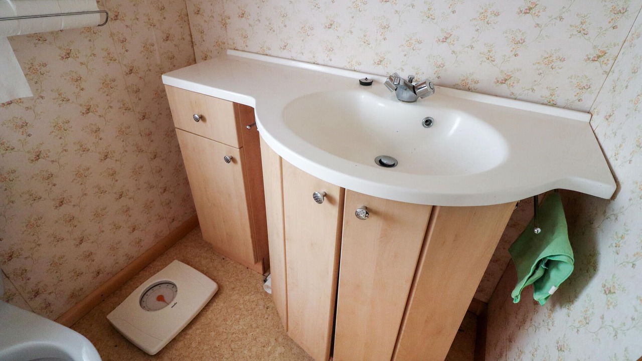 Photo of Bathroom in Rust