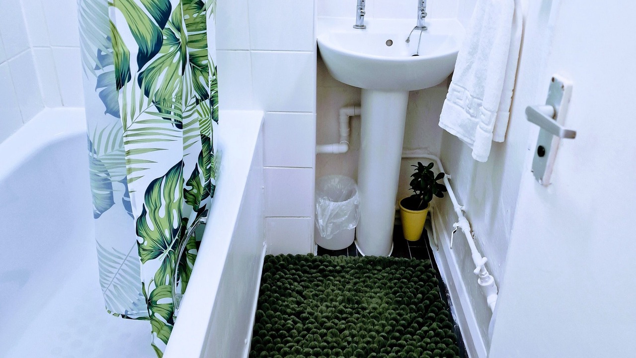 Photo of Bathroom in Homerton