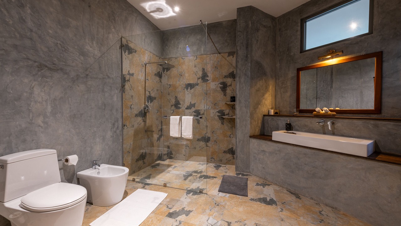 Photo of Bathroom in Lindula