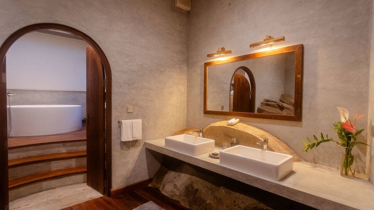 Photo of Bathroom in Lindula