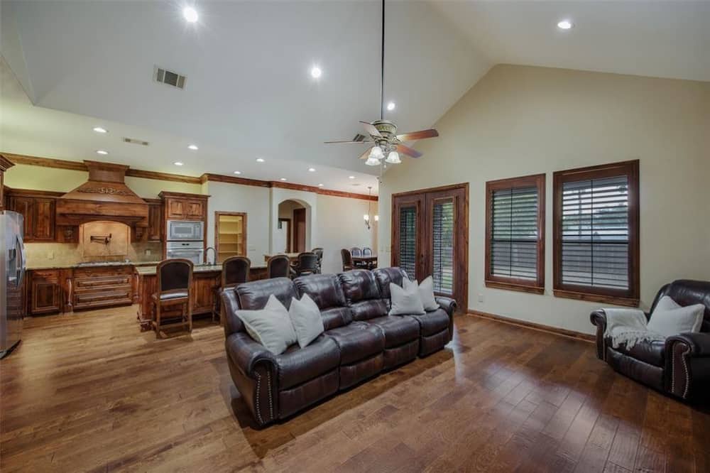 Photo of Livingroom in Grapevine