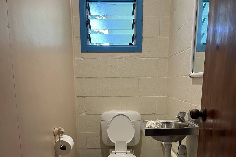 Photo of Bathroom in Avarua