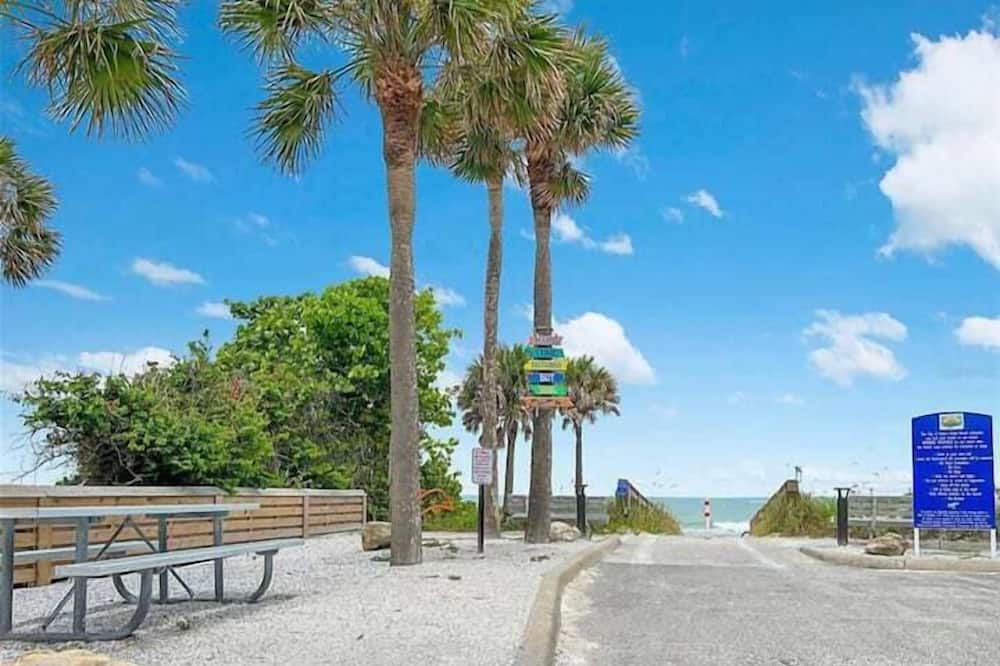 Photo of Others in Sand Key