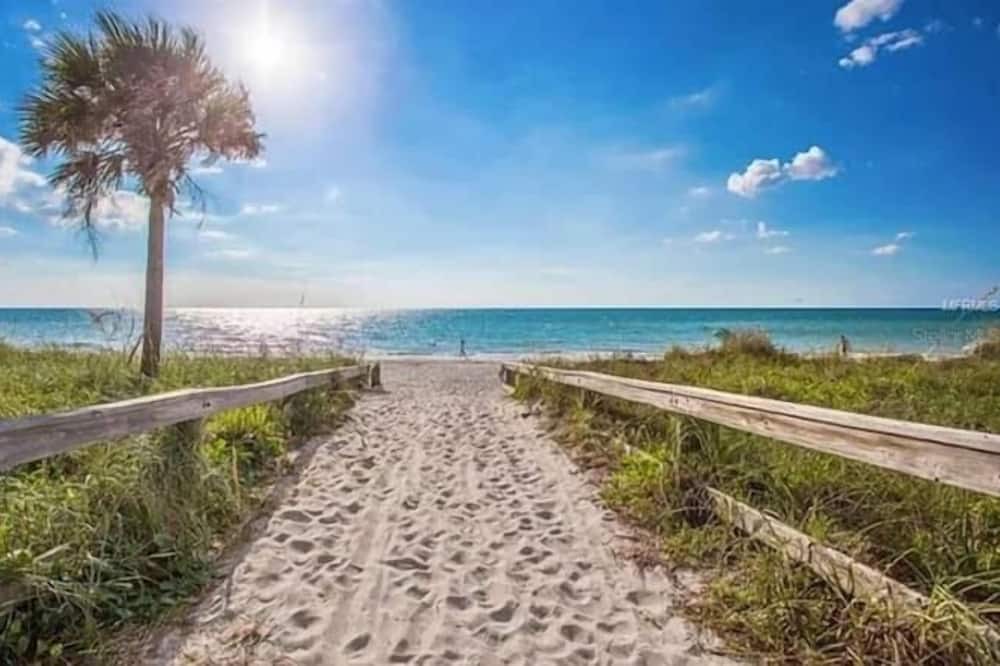 Photo of Others in Sand Key
