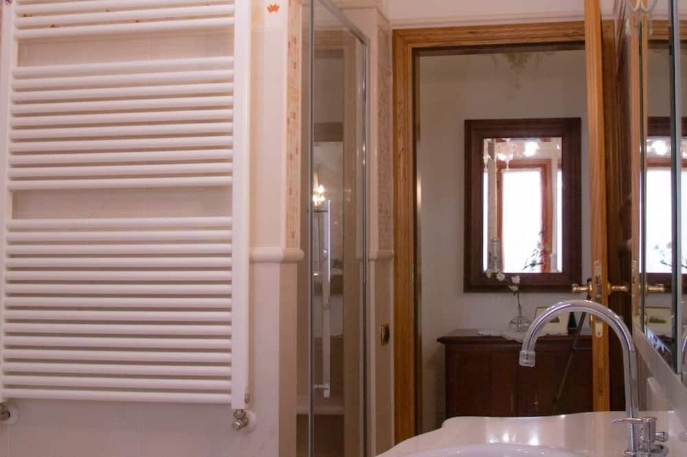Photo of Bathroom in Vecchiano