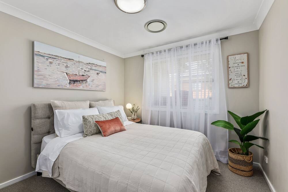 Photo of Bedroom in Hillvue