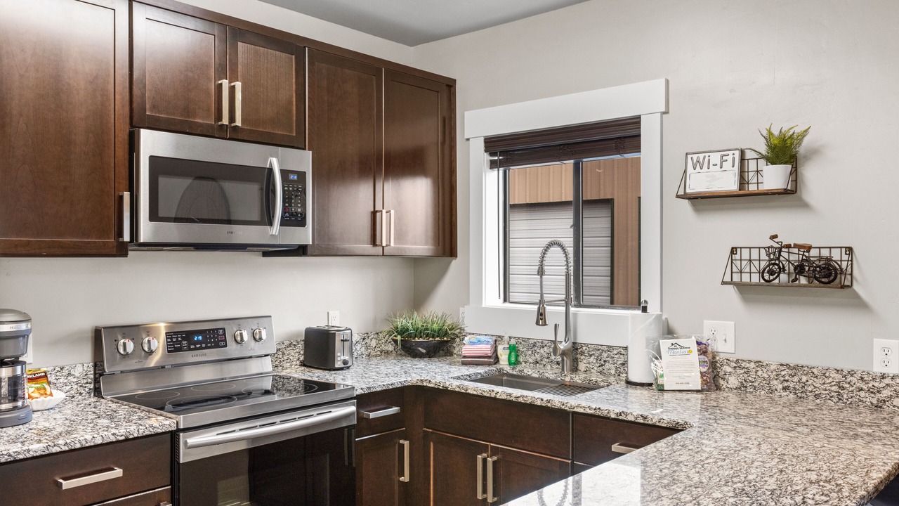 Photo of Kitchen in West Yellowstone