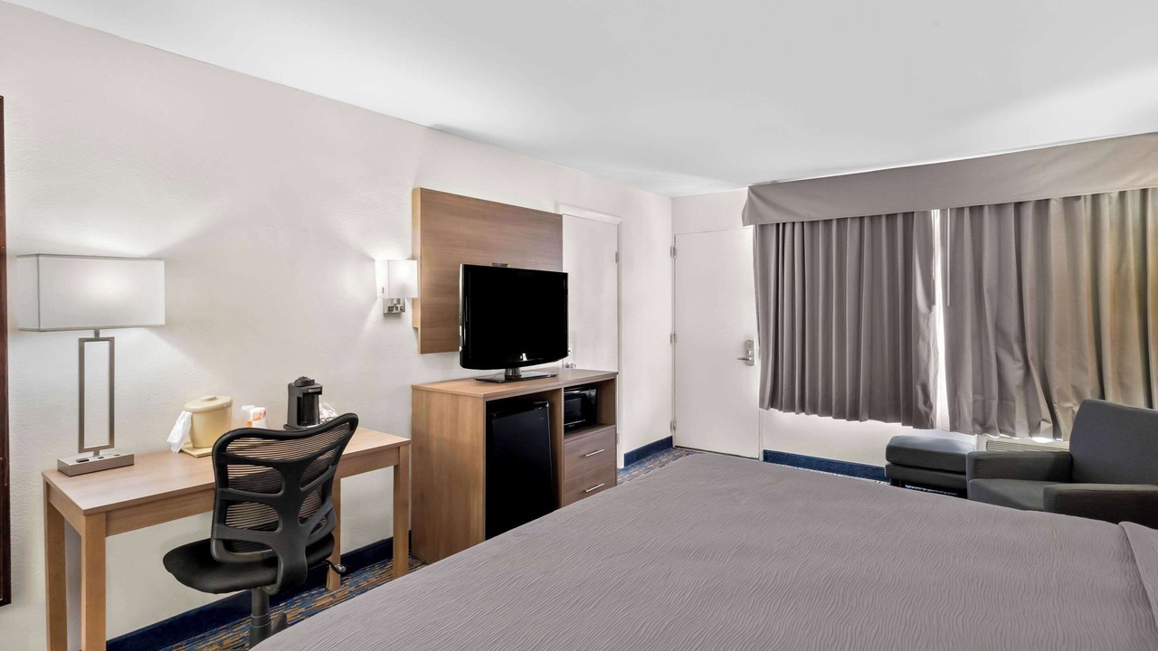 Photo of Bedroom in Luray